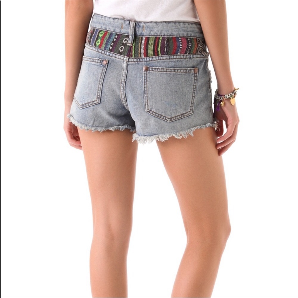 Free People Distressed denim Rugged Baja Shorts Size 26 - Picture 2 of 16